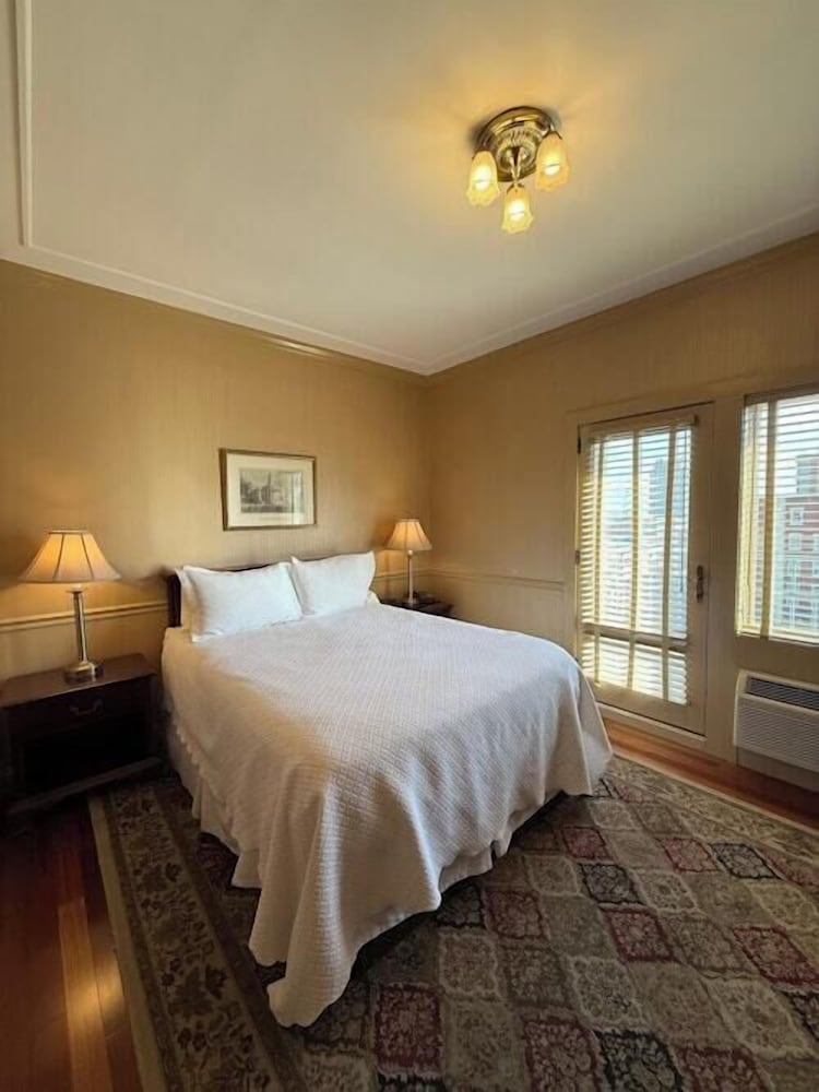 Penn's View Hotel - photo 55