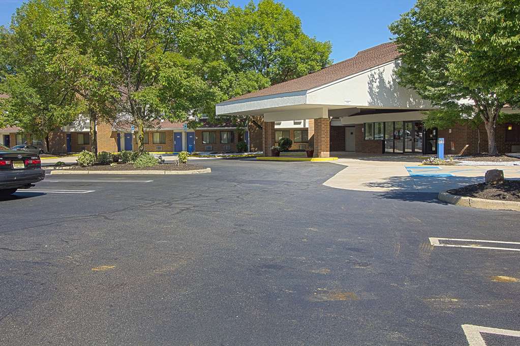 Motel 6 East Brunswick NJ - photo 4