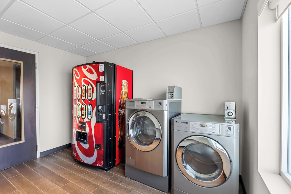 Best Western Plus Bolivar Hotel & Suites - photo 30