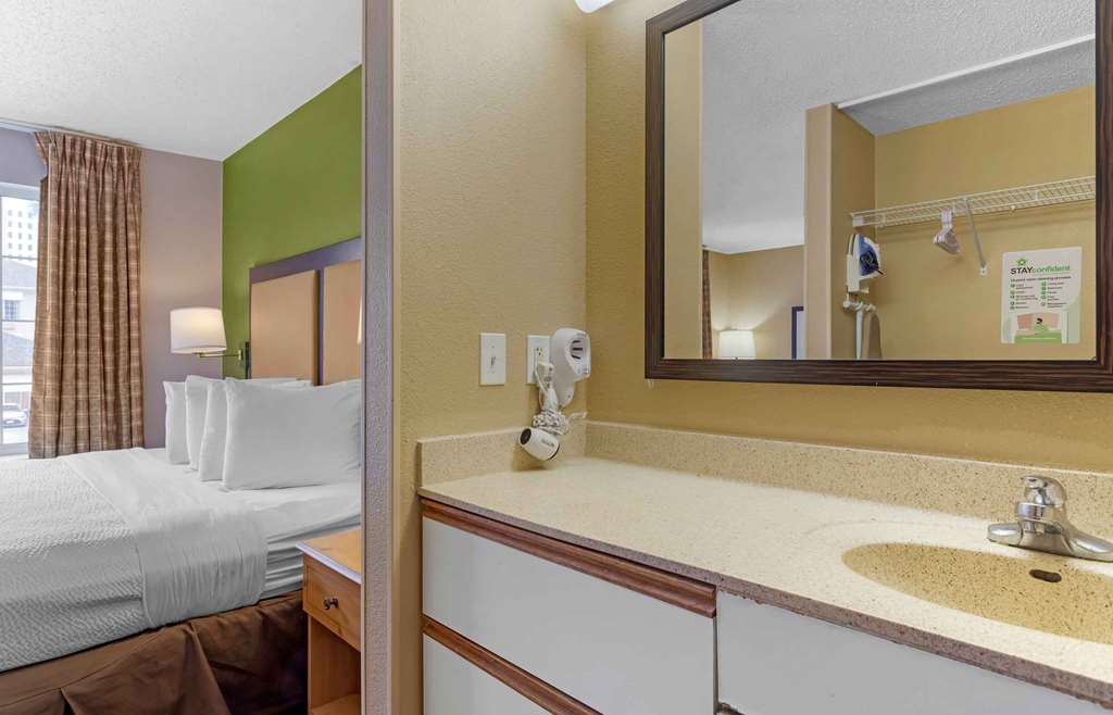 Extended Stay America Suites Houston Galleria Uptown - photo 40