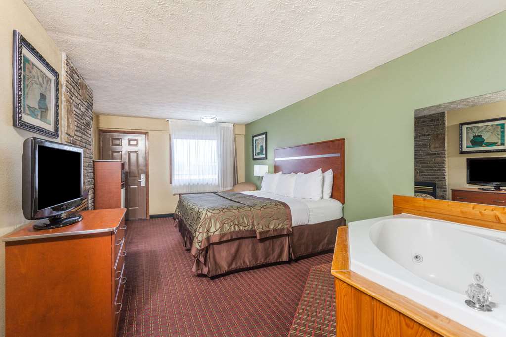 Baymont by Wyndham Pigeon Forge near Island Drive - photo 12