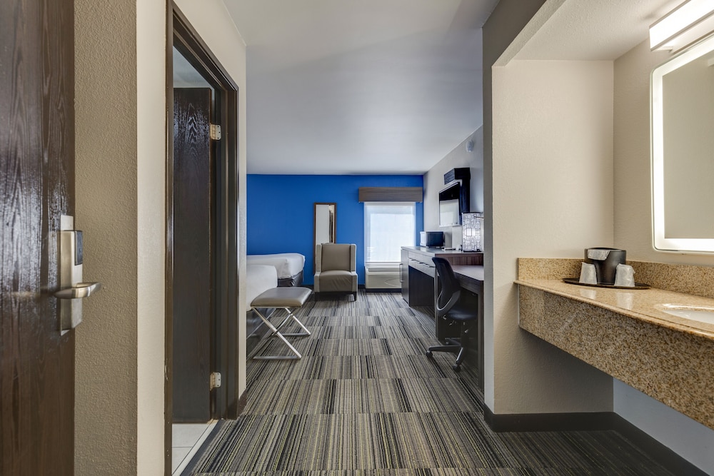 The Alexis Inn & Suites Nashville Airport - photo 35