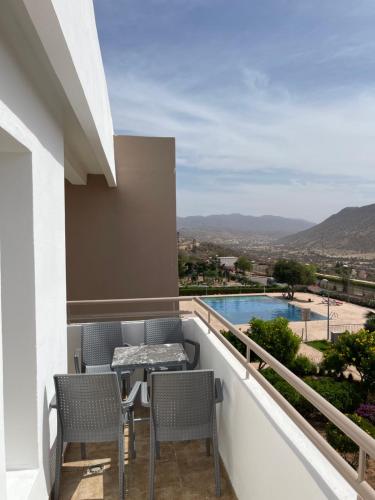 Appartement Vue Sur Piscine Et Montagne Imi Ouadar Taghazout — 4-Star Luxury Hotel in Taghazout, Morocco