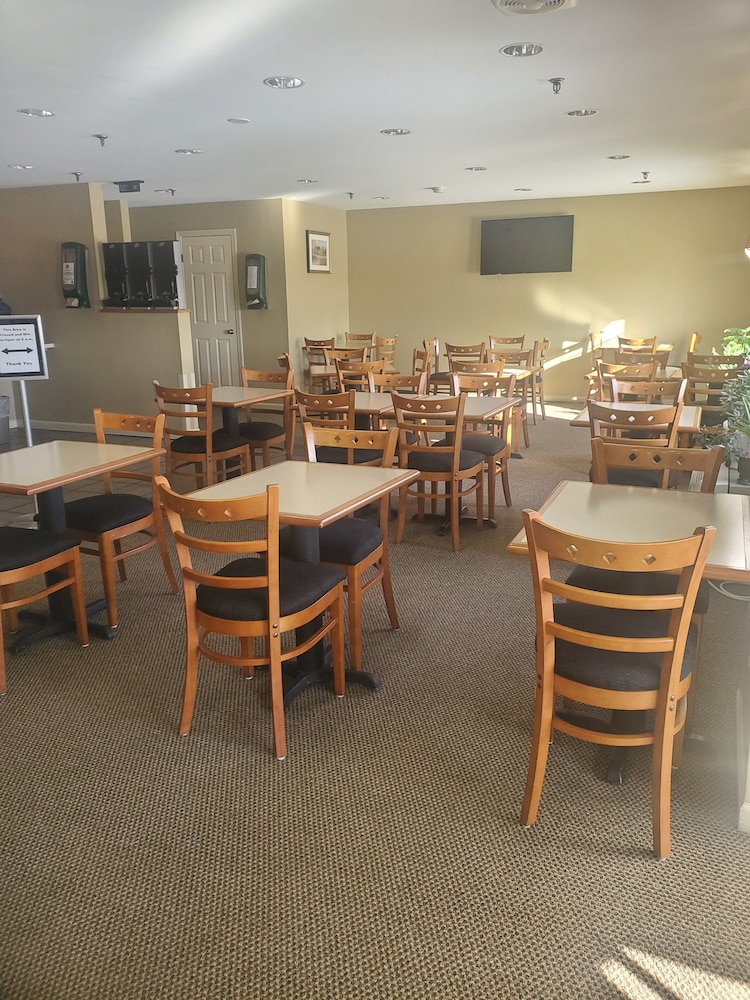 Country Inn at The Mall - photo 32