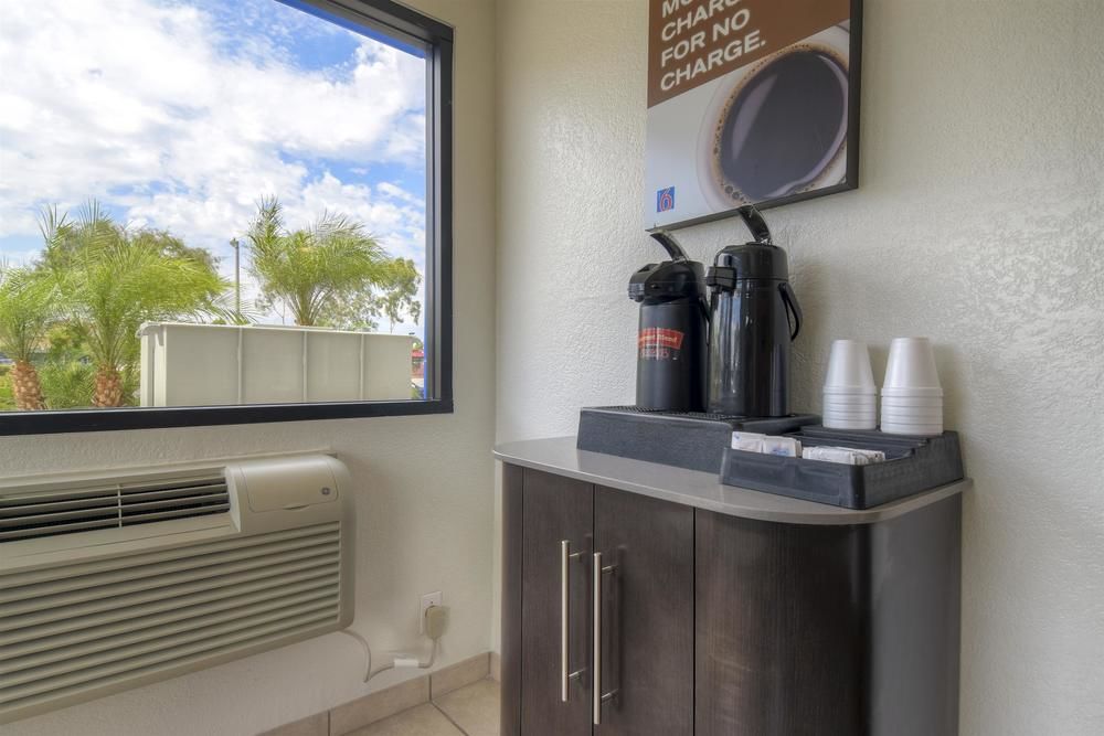 Motel 6 Los Angeles Baldwin Park - photo 5