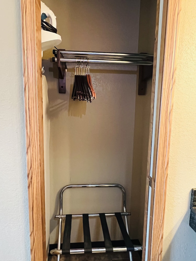 Cattle Country Lodge - photo 17