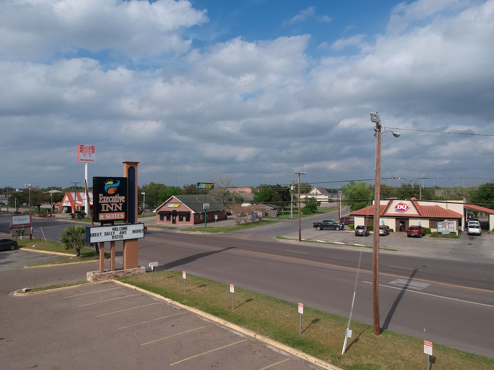 Executive Inn Beeville US 181 By Capital O - photo 14