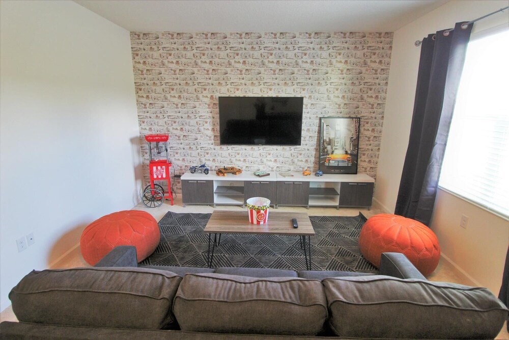 Aco Premium 6Bd W Pool Game Room Grill — 4-Star Luxury Hotel in Kissimmee, United States