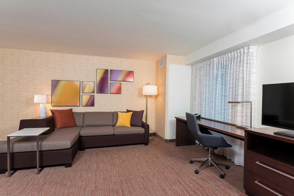 Residence Inn by Marriott Green Bay Downtown - photo 24