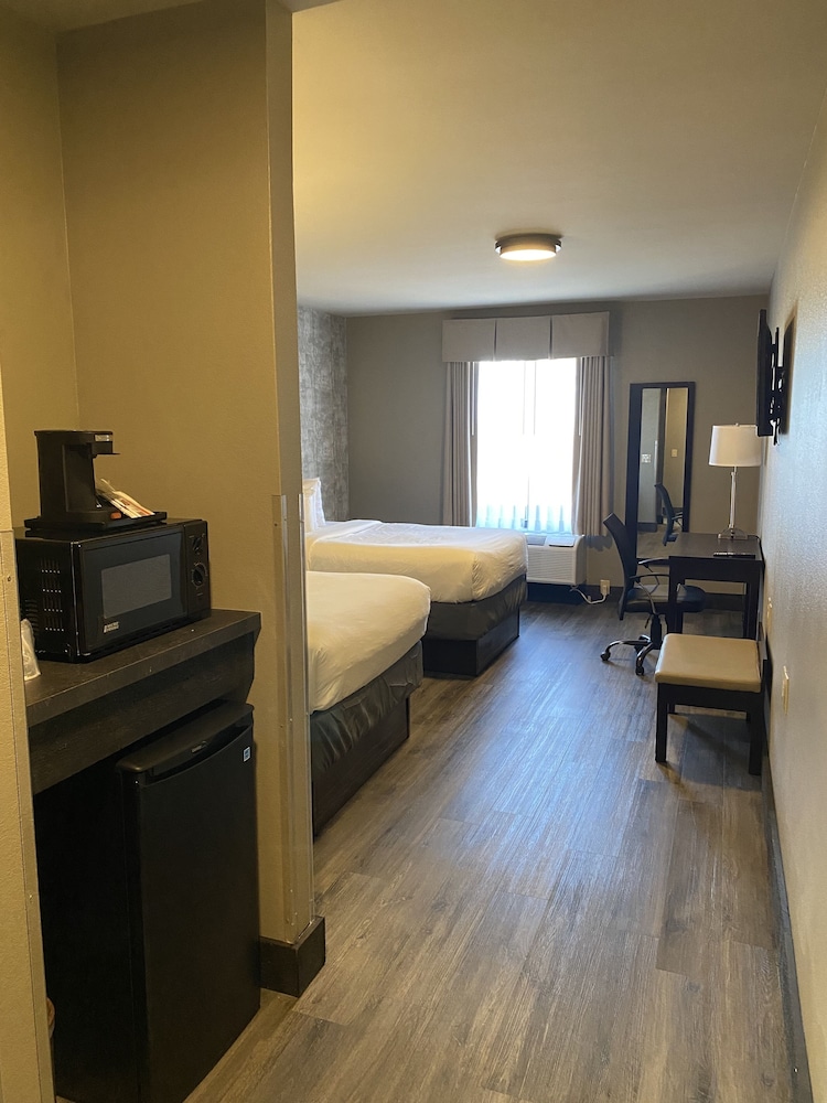 Distill Inn - photo 10