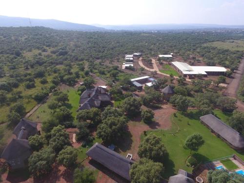Kareespruit Game Ranch & Guest House — 4-Star Luxury Hotel in Zeerust, South Africa