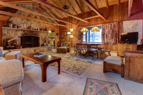 Pee Wee Acres - carbon neutral hotel in Swanton