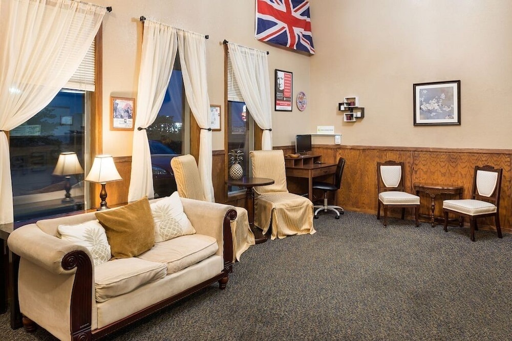 Amerihost Inn & Suites Kingdom City - photo 2