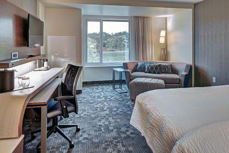 Courtyard by Marriott Appleton Riverfront - photo 92