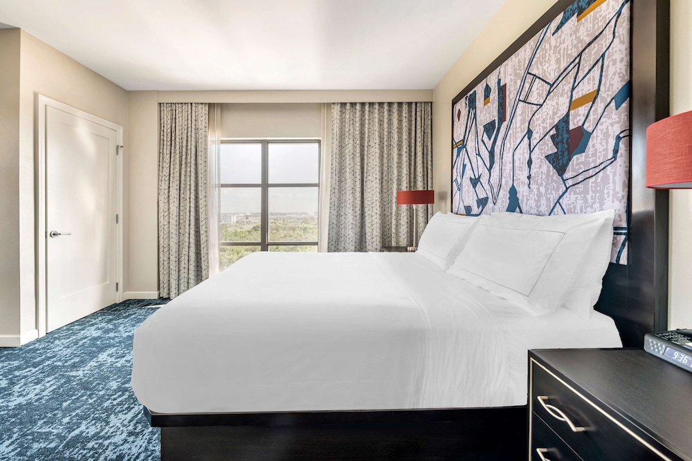Hilton Grand Vacations Club Las Palmeras Orlando - photo 6