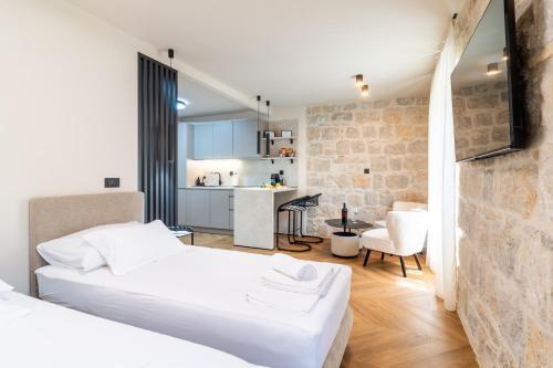 Apartment Centre In Stone House — 4-Star Luxury Hotel in Split, Croatia