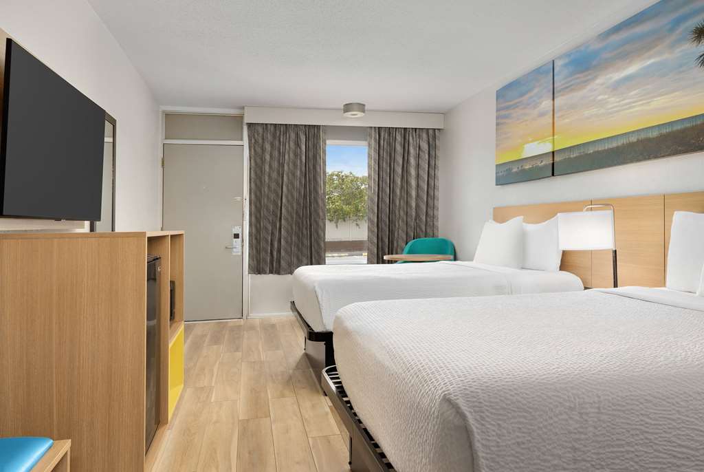 Days Inn by Wyndham Lake City I 75 - photo 8