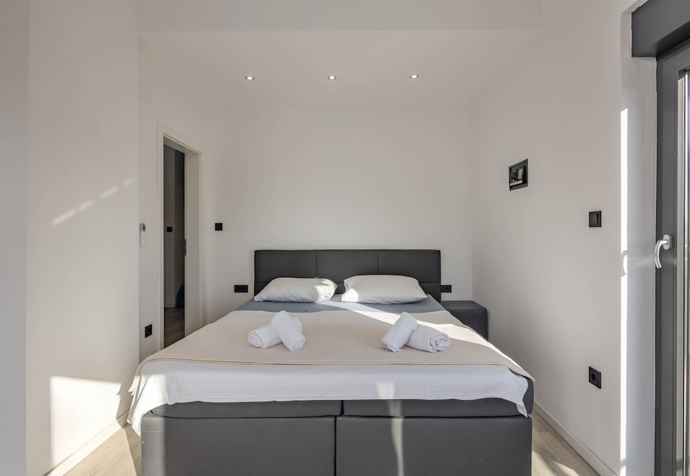 Pool House Old Town — 4-Star Luxury Hotel in Novi Vinodolski, Croatia