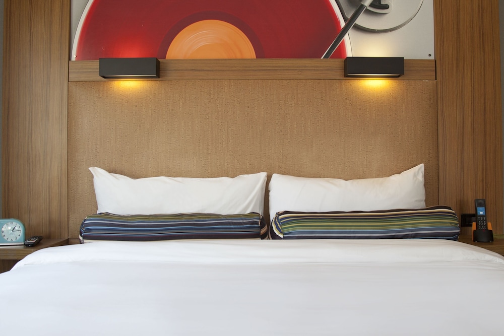 Aloft Houston Downtown - photo 2