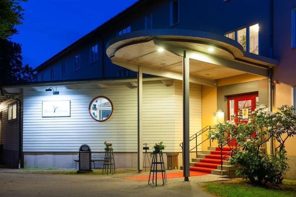 Hotell Hehrne — Vargon