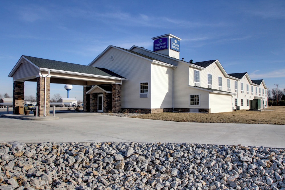 Cobblestone Hotel & Suites Newton in Newton, United States