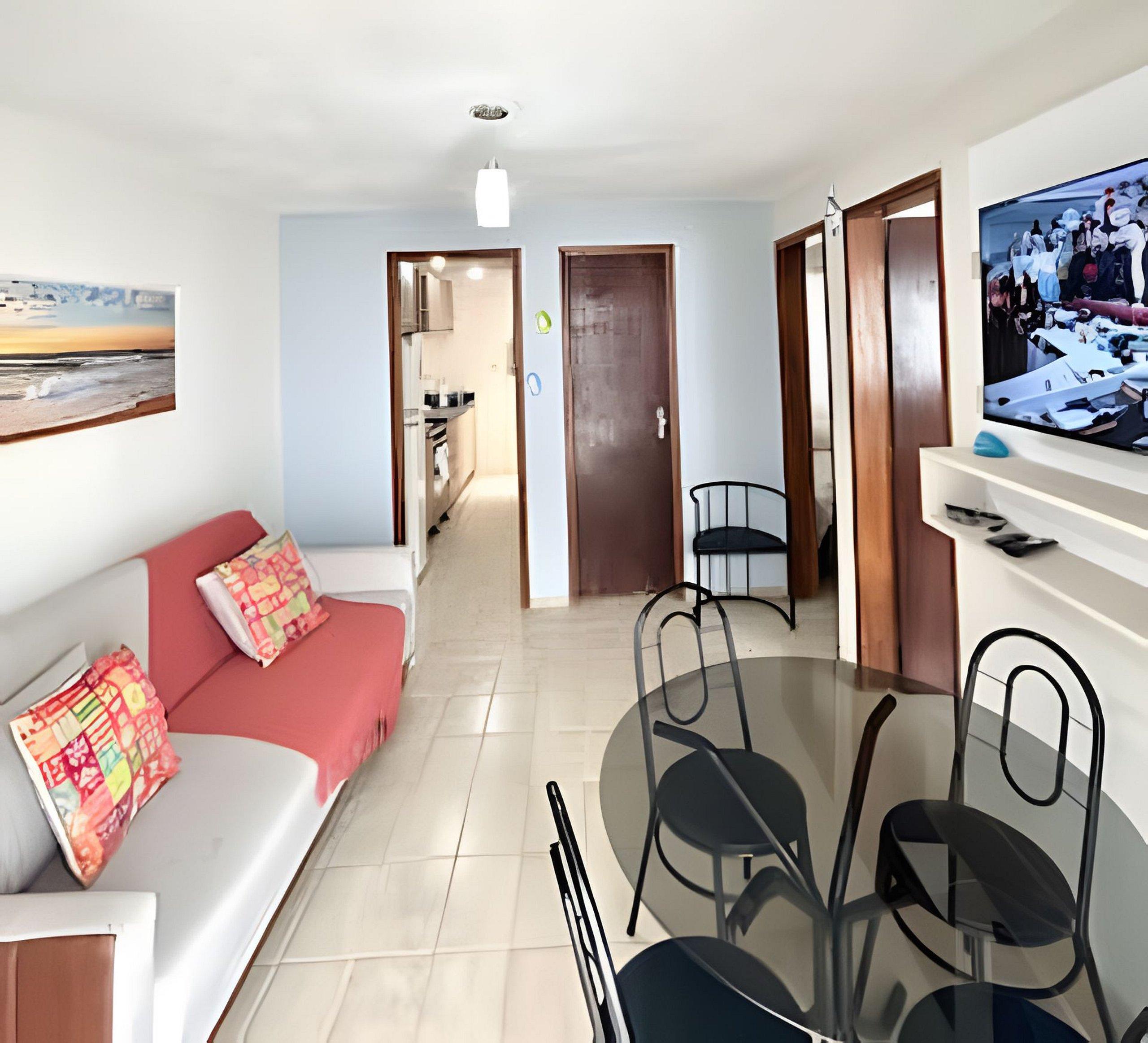 AP em Baln. Caiobá a 2 quadras do mar. in Paranagua, Brasil