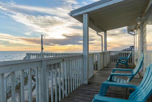 Diamond In The Rough by Oak Island Accommodations - photo 11