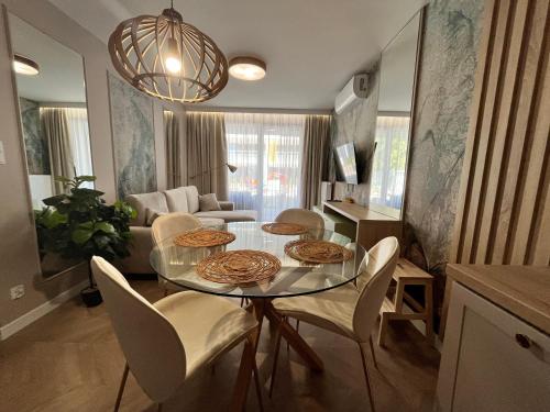 Luksusowy Apartament przy plaży — 4-Star Luxury Hotel in Grzybowo, Poland