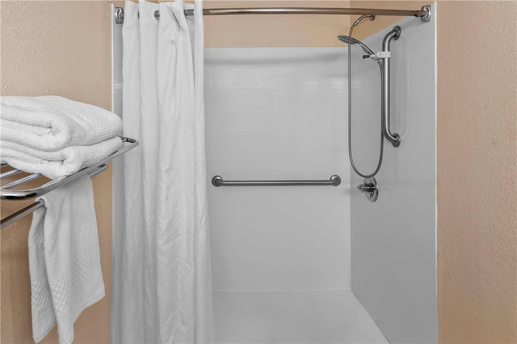Rodeway Inn Barboursville WV - photo 16