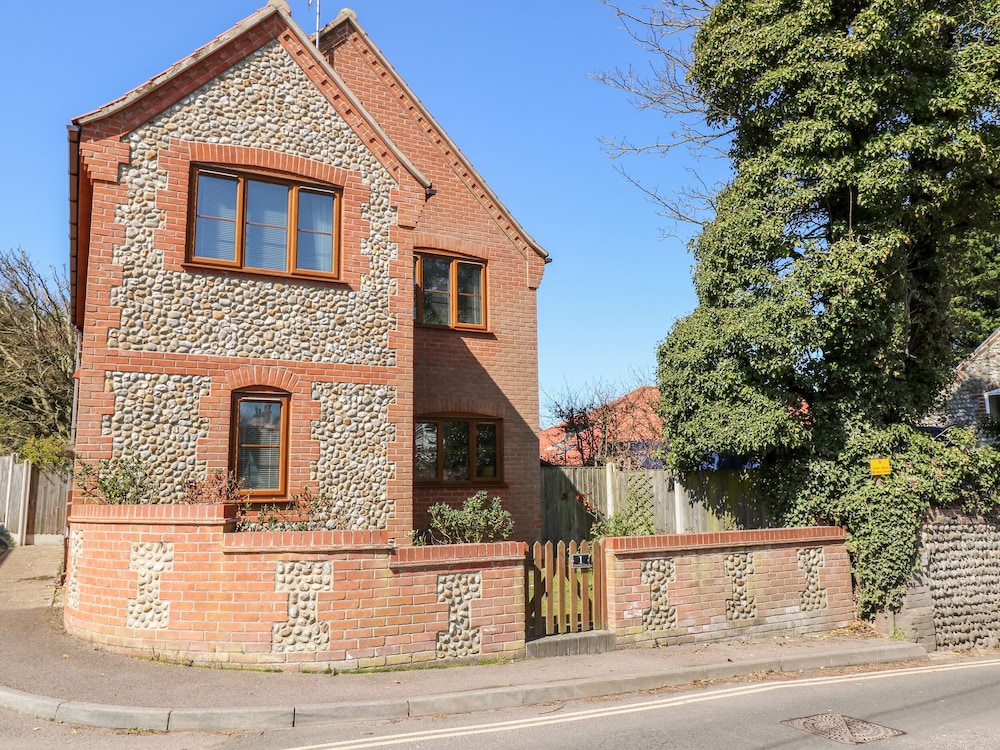 Flintstone Cottage — 4-Star Luxury Hotel in Norwich, United Kingdom