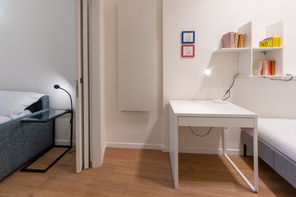 HouSmart Corte Galluzzi 7 1 — 4-Star Luxury Hotel in Bologna, Italy