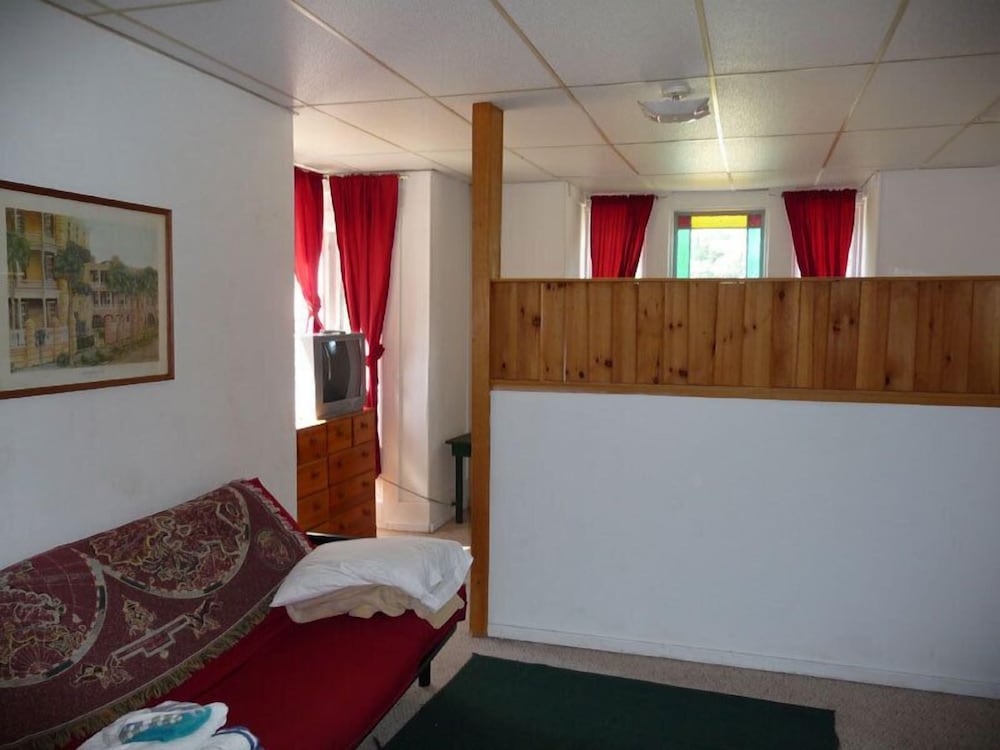 The Elms Waterfront Cottages - photo 52