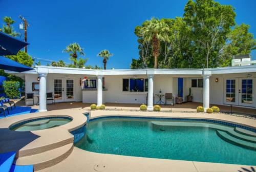 Villa Fieke — 4-Star Luxury Hotel in Palm Desert, United States