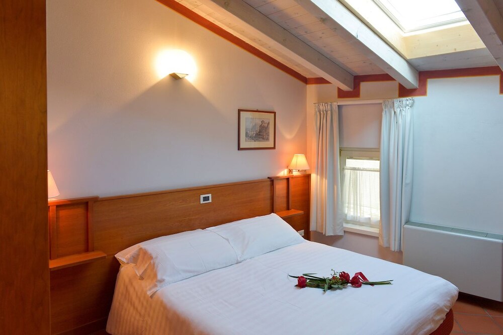 Residence Del Messaggero — 4-Star Luxury Hotel in Rovereto, Italy