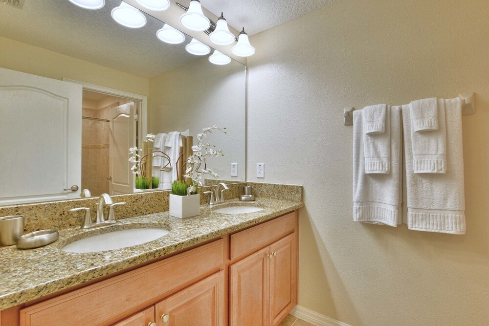 In the Heart of Kissimmee Storey Lake Resort 4bd 3ba Pool Townhome #4sl4857 - photo 21