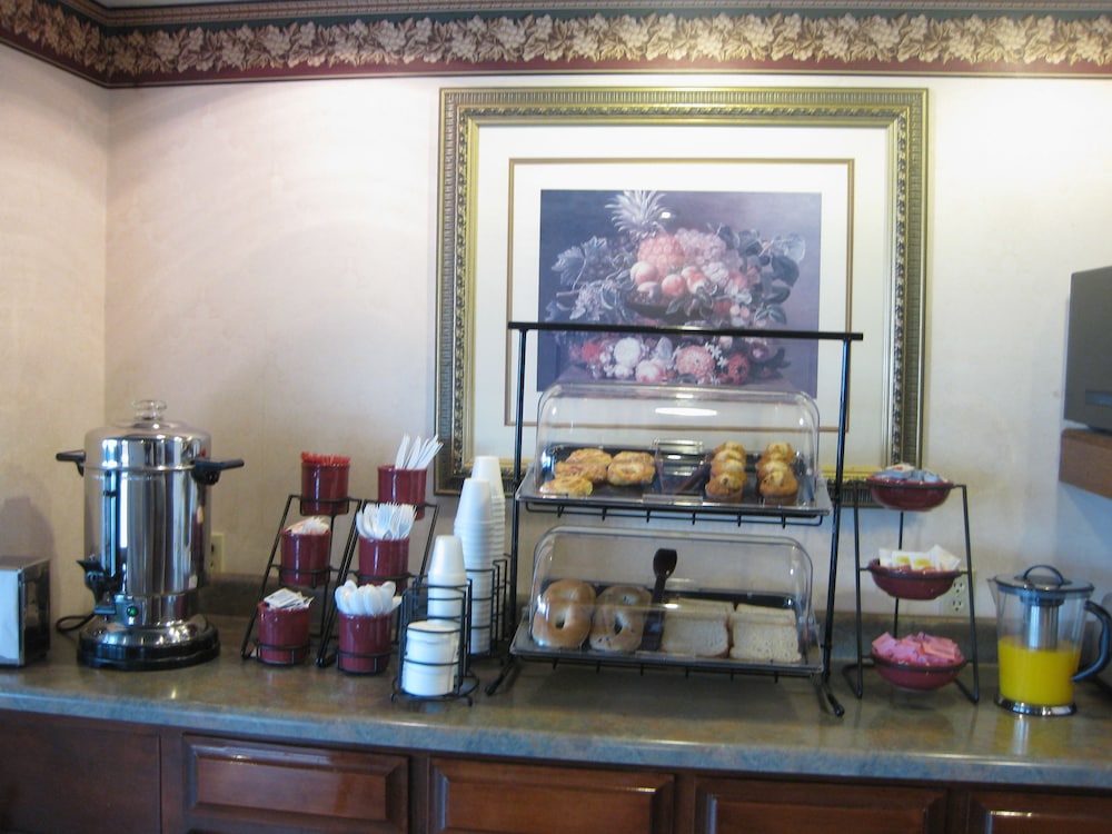 Executive Inn and Suites Jackson - photo 32