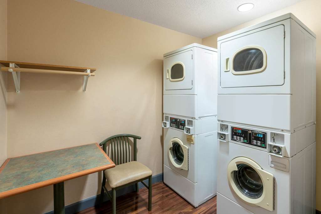 Microtel Inn & Suites by Wyndham Raton - photo 29