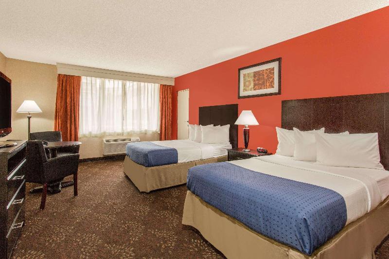 Baymont by Wyndham Fayetteville Fort Bragg Area - photo 9