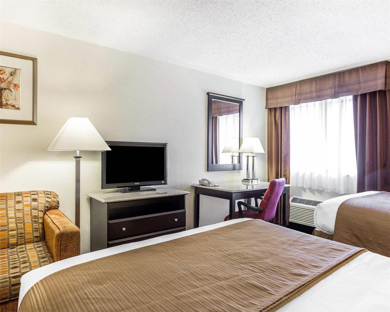 Quality Inn & Suites Coliseum - photo 14