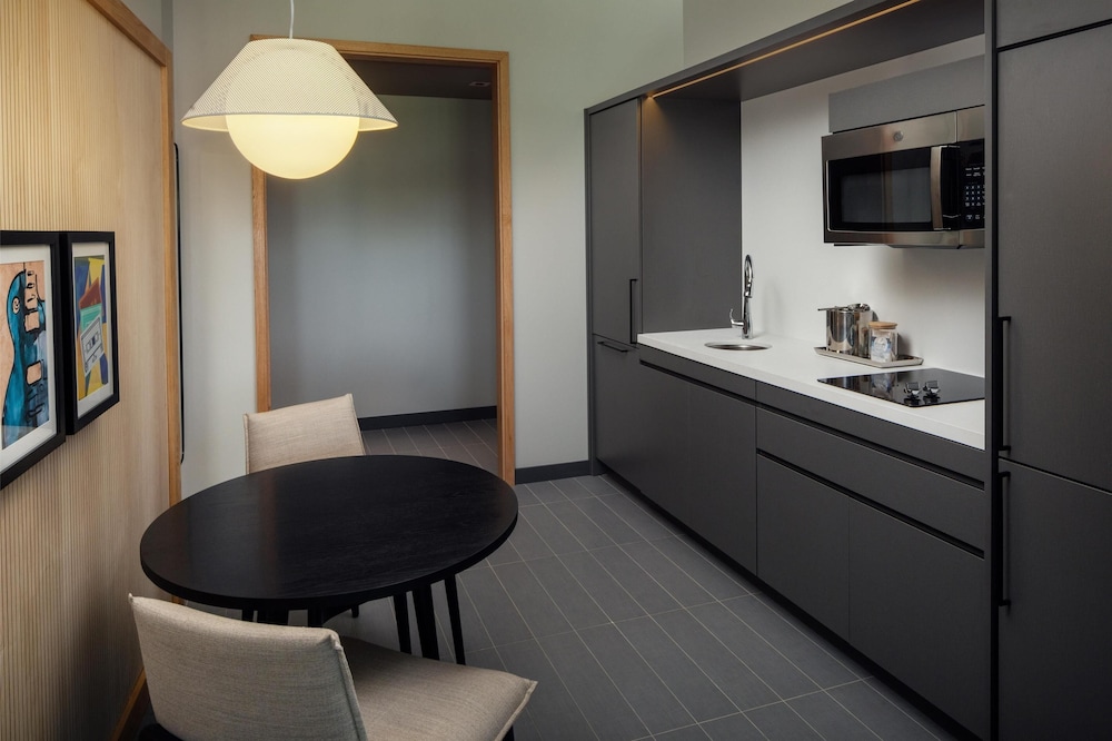 Homewood Suites by Hilton Nashville Downtown the Gulch - photo 7