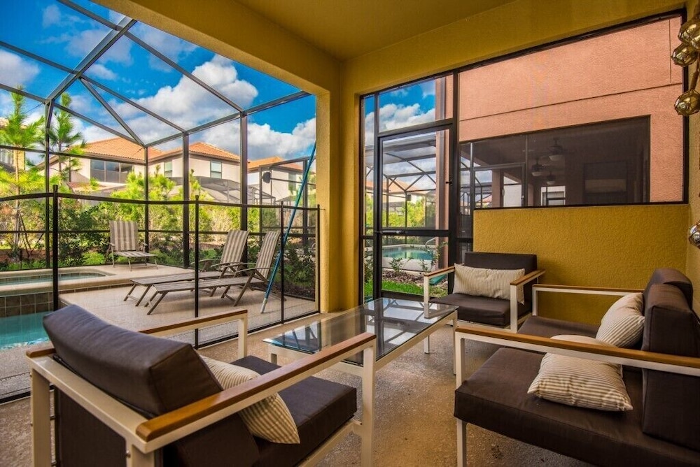 6 Bdrm 5 Bath in Solterra Resort - photo 16