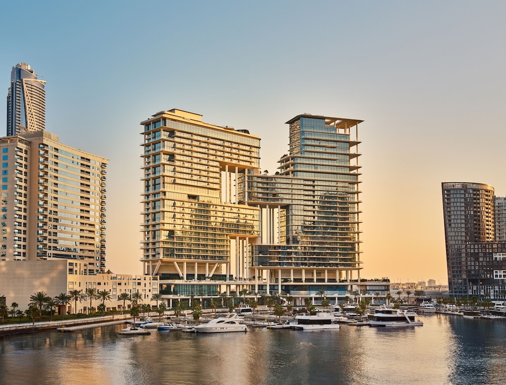 The Lana Dorchester Collection — 5-Star Luxury Hotel in Dubai, United Arab Emirates