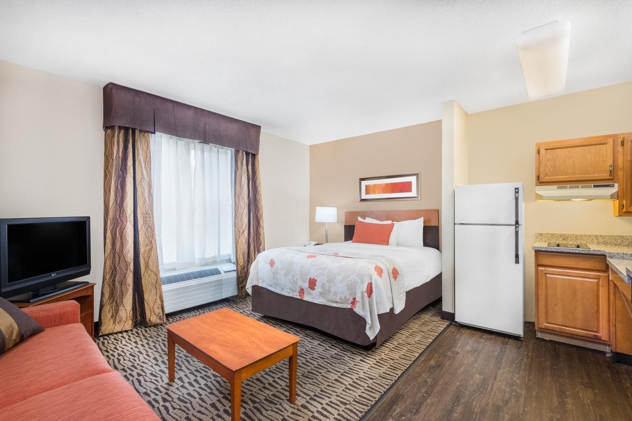 Hawthorn Suites by Wyndham Louisville North - photo 5