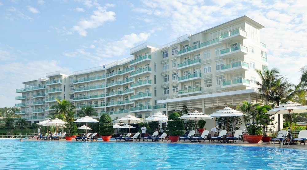 Ocean Vista - carbon neutral hotel in Phan Thiet
