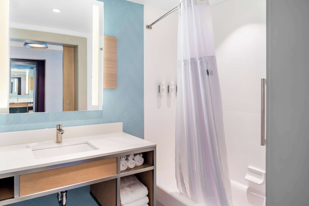 Hilton Garden Inn North Conway - photo 33