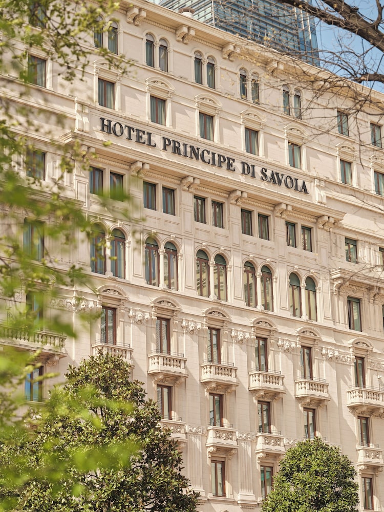 Hotel Principe Di Savoia Dorchester Collection — carbon neutral stay, Milan