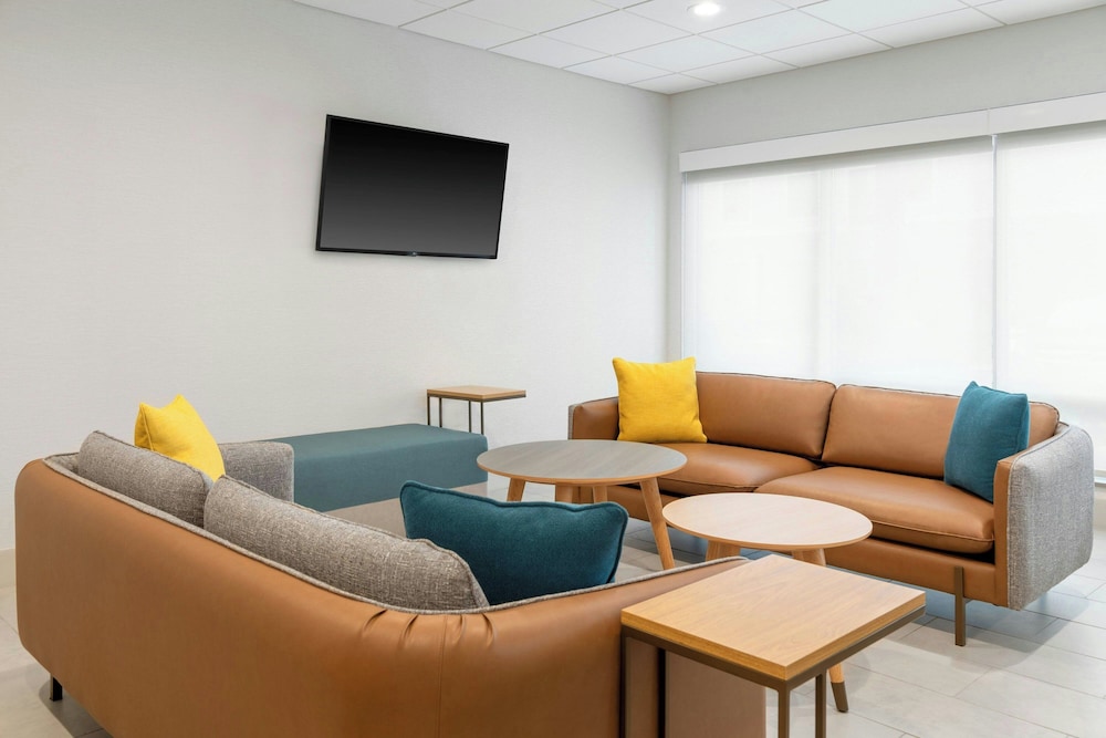 TownePlace Suites by Marriott Holland - photo 26