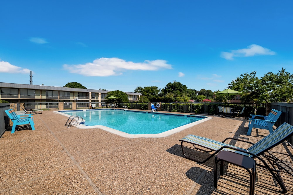 Red Roof Inn & Conference Center McKinney - photo 21