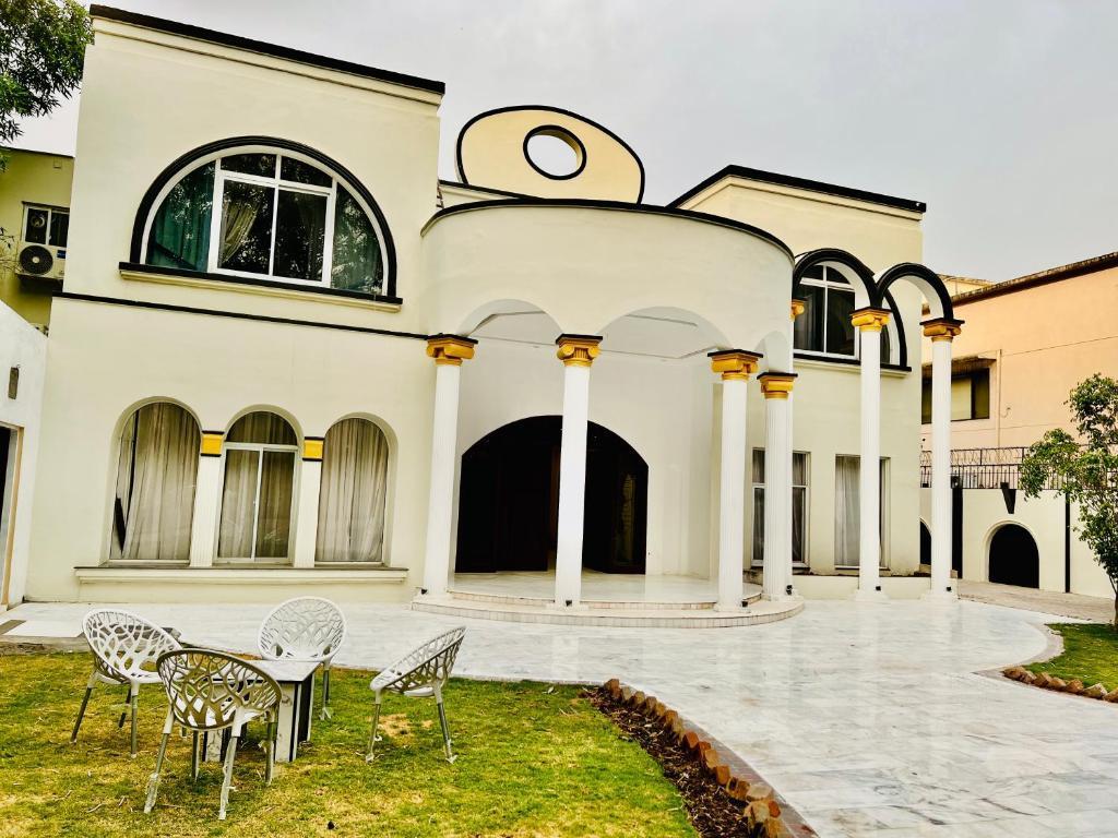 Hazelton Hotel - last minute hotel in Islamabad