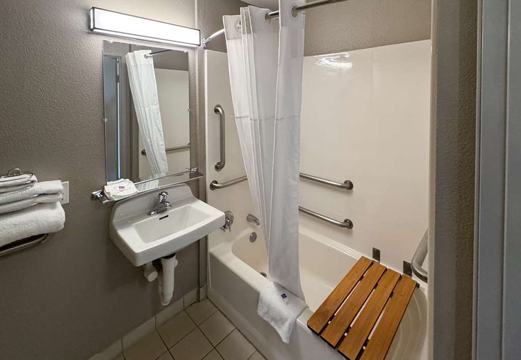 Motel 6 Glenview IL Chicago North - photo 12